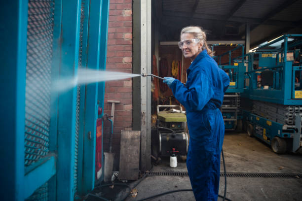 Best Garage Pressure Washing  in Vandalia, IL